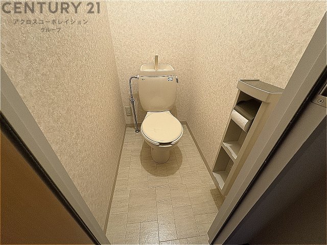 トイレ　温水洗浄便座機能付きのトイレです♪