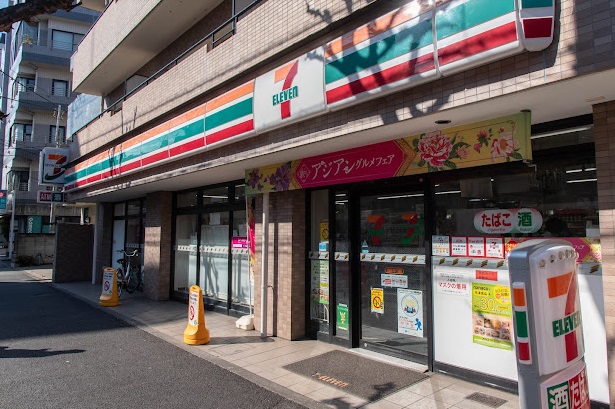 コンビニ　セブンイレブン 杉並堀ノ内1丁目店（コンビニ）まで309m