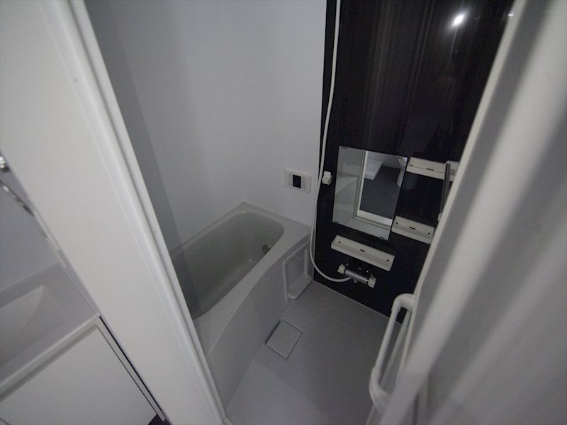 バス・シャワールーム　追い焚き　オートバス機能付バスルーム