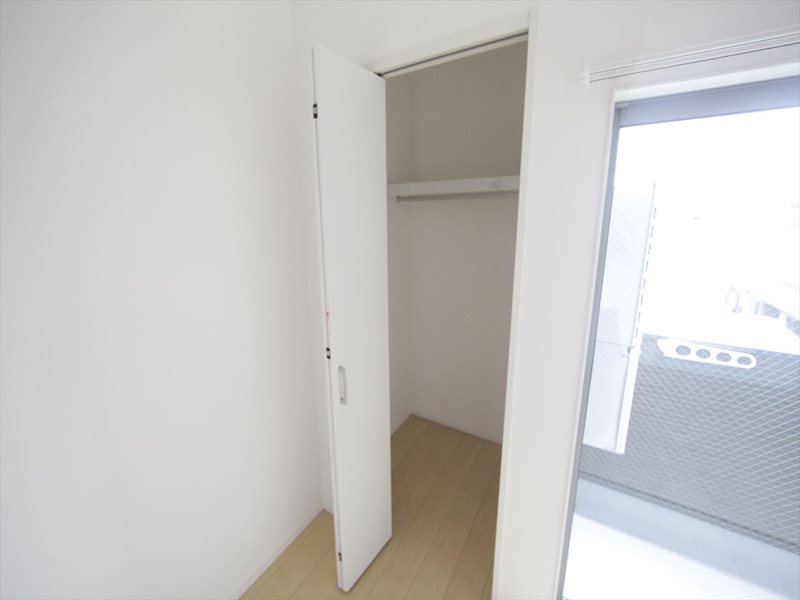 収納　洋室6帖　クローゼット（収納充実してます）