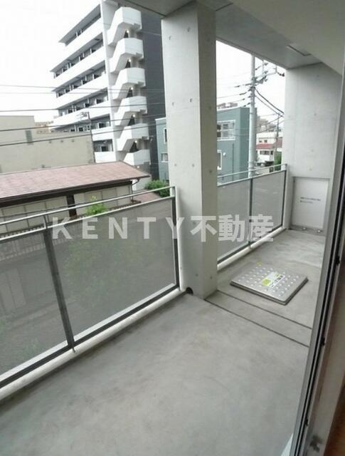 バルコニー　広々としたバルコニーです