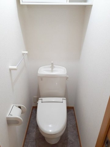 トイレ　清潔感のあるトイレです