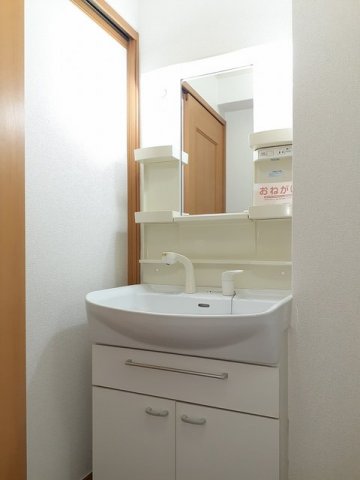 洗面設備　広い洗面スペース