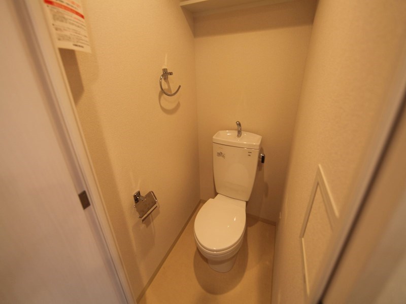 トイレ　温水洗浄暖房便座付トイレ