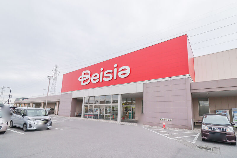 ショッピングセンター　ベイシア 西部モール店（ショッピングセンター）まで1557m