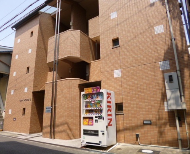 建物外観　タイル張りの外観です