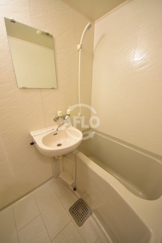 バス・シャワールーム　エスリード堂島　浴室