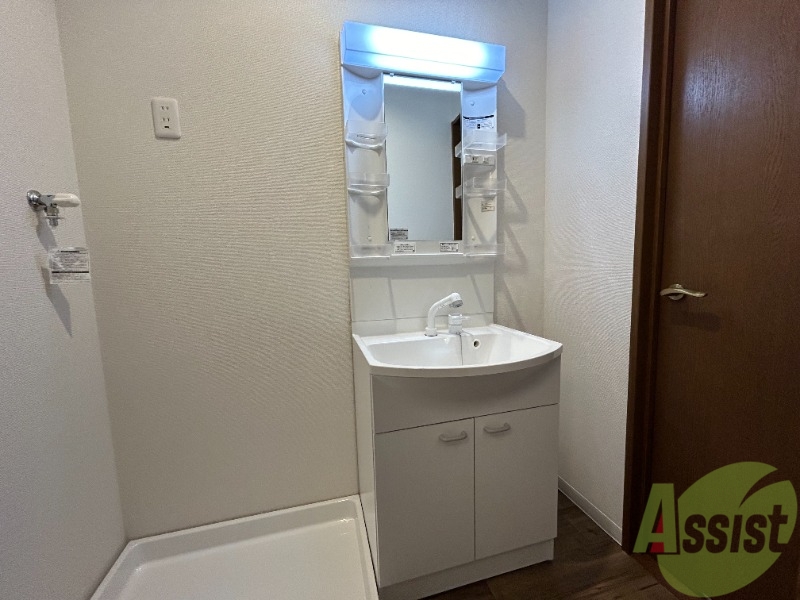 洗面設備　シャンプードレッサーなので身支度しやすそうですね。