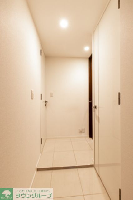 玄関　※写真は同タイプ住戸です。