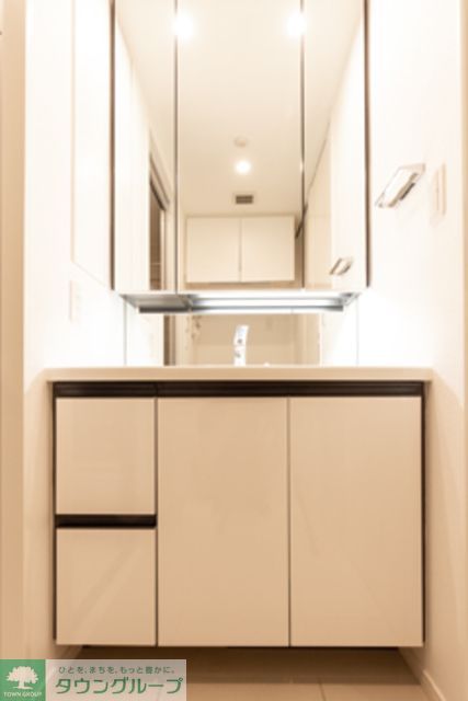 洗面設備　※写真は同タイプ住戸です。