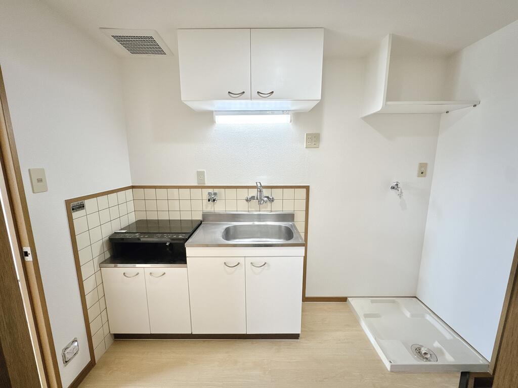 キッチン　2口IHコンロ完備。使いやすいフラットタイプです。