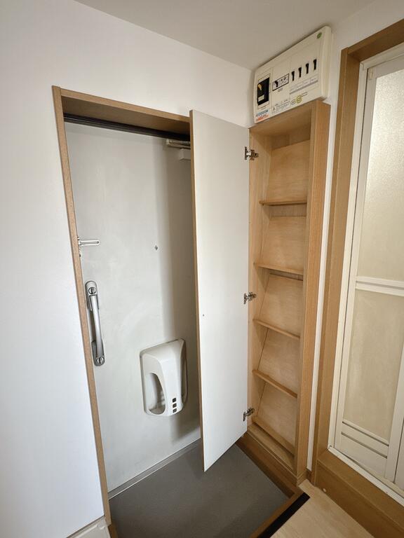 玄関　シューズクローゼット完備。