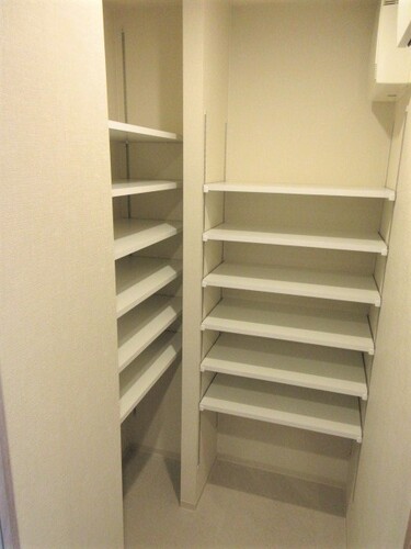 収納　シューズクローク