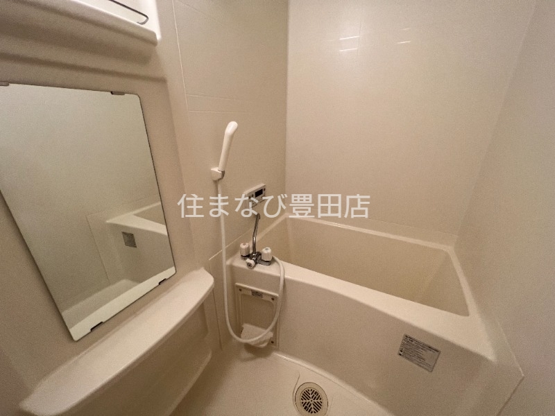 バス・シャワールーム　同型別部屋写真