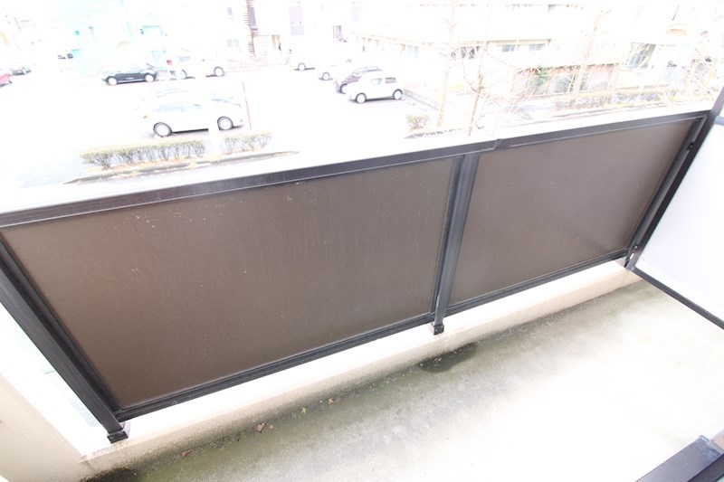 バルコニー　広めのバルコニー洗濯物も干しやすい