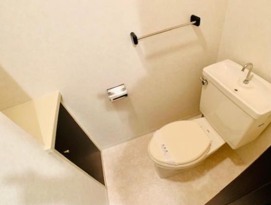 エントランス　ゆとりのあるエントランスです