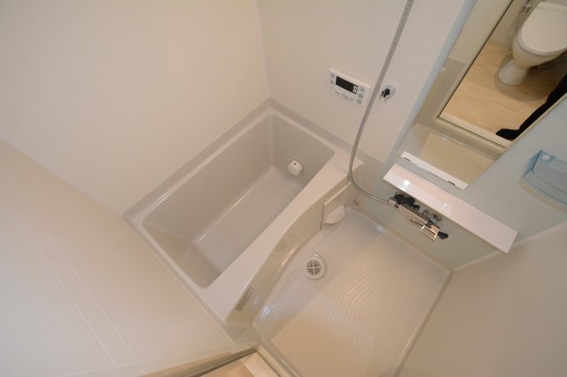 バス・シャワールーム　バストイレ別でおすすめです！
