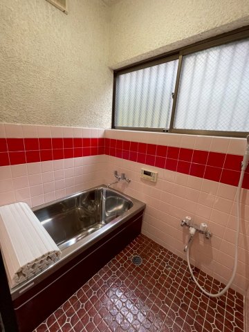 バス・シャワールーム　追い炊き機能付き♪