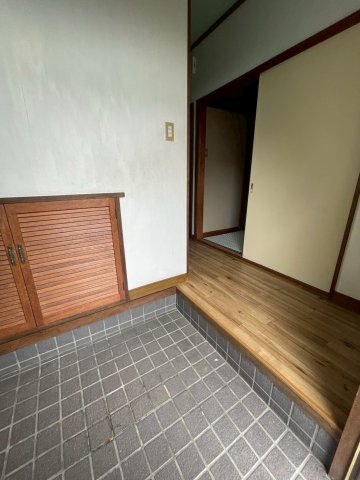 玄関　広々とした玄関です