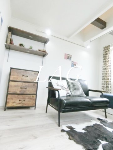 居室・リビング　洋室のお部屋（モデルルーム）です。