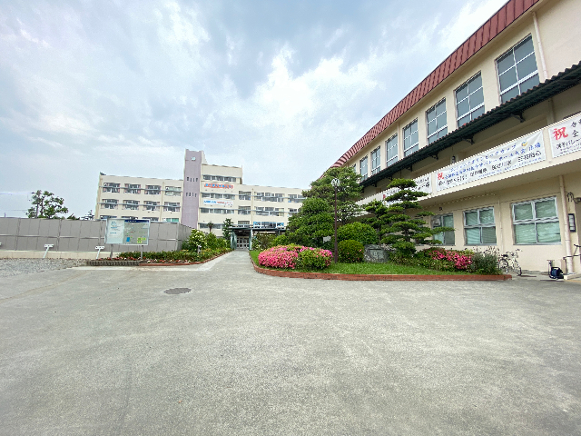 中学校　伊丹市立天王寺川中学校（中学校）まで781m