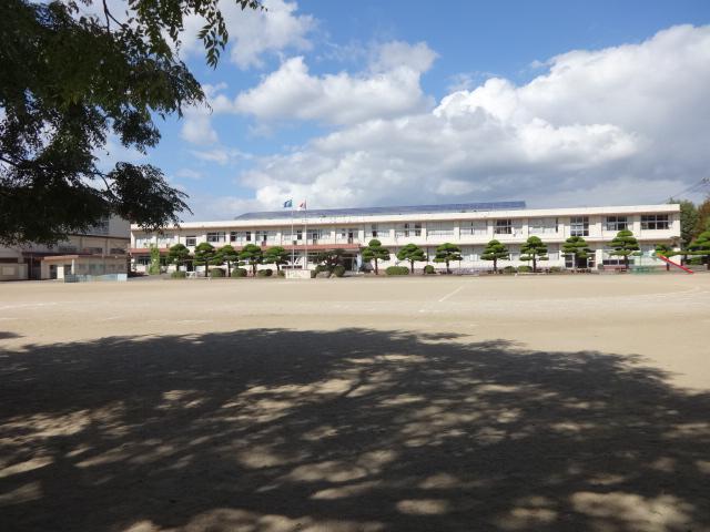 小学校　大村市立小学校 三城小学校（小学校）まで743m