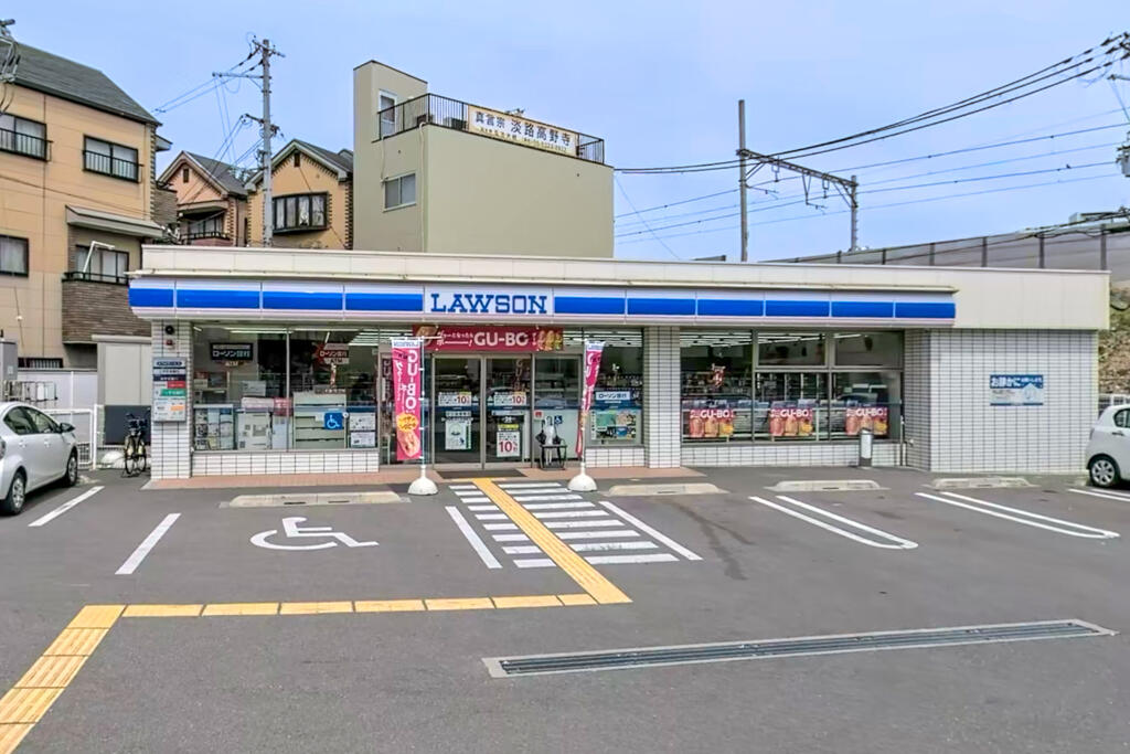 コンビニ　ローソン東淡路五丁目店（コンビニ）まで371m