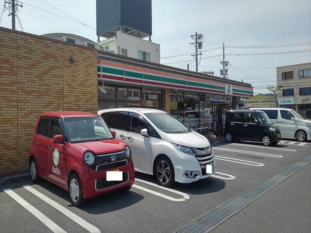 コンビニ　セブンイレブン　浜松鴨江３丁目店（コンビニ）まで800m
