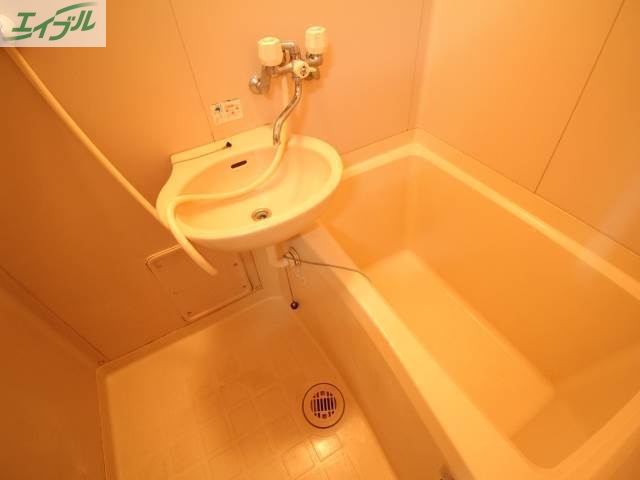 バス・シャワールーム　同タイプのお部屋の写真です