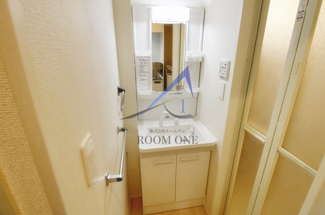 洗面設備　洗面台です。