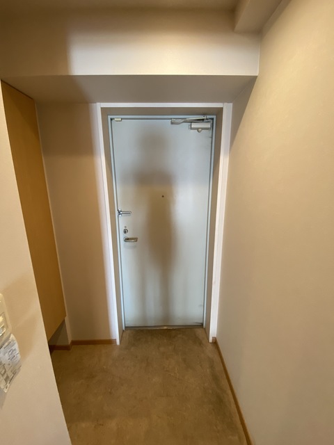 玄関　靴の収納も御座います。