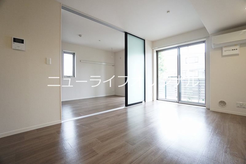 居室・リビング　ご家族や友人と会話が弾む対面式キッチン