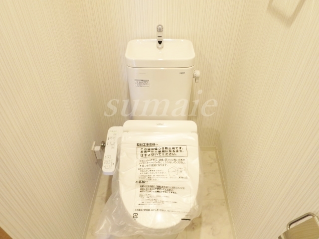 トイレ　温水暖房便座のトイレです。