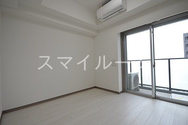 居室・リビング　別部屋参考写真となります。