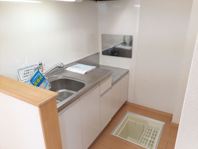 キッチン　独立型キッチンになっており使いやすいです！