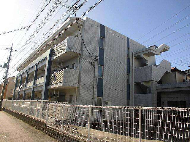 建物外観　外観タイル張りです