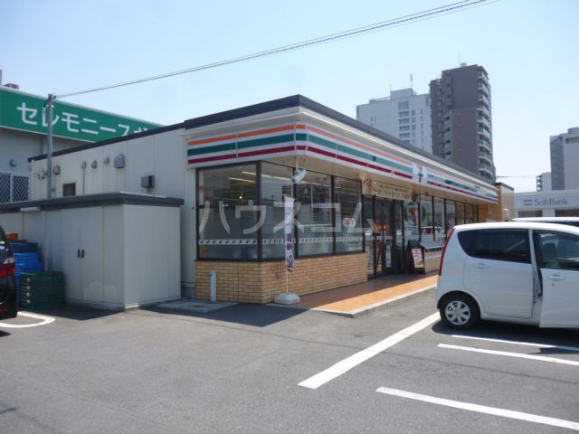 コンビニ　セブンイレブン 東松戸駅前店（コンビニ）まで597m