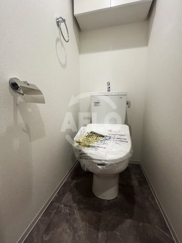 トイレ　セレニテフラン谷町四丁目　トイレ