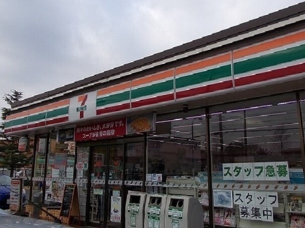 コンビニ　セブンイレブン（コンビニ）まで600m