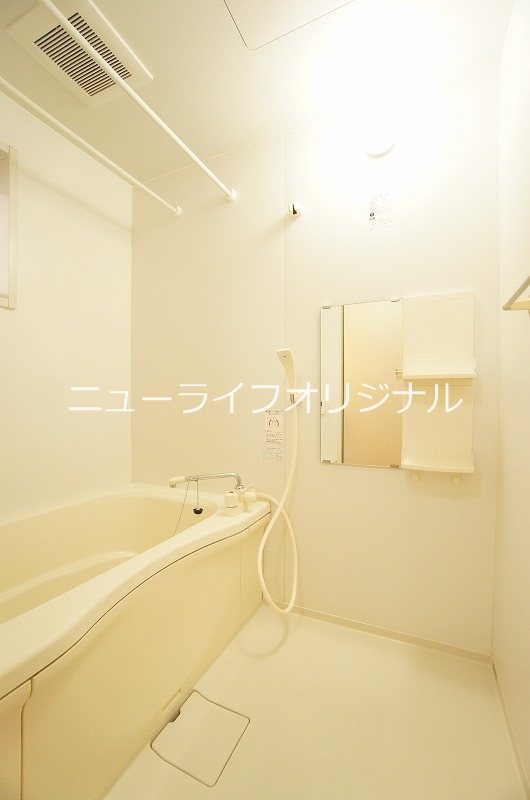 バス・シャワールーム　※同一仕様の別部屋写真の為、現況優先となります。