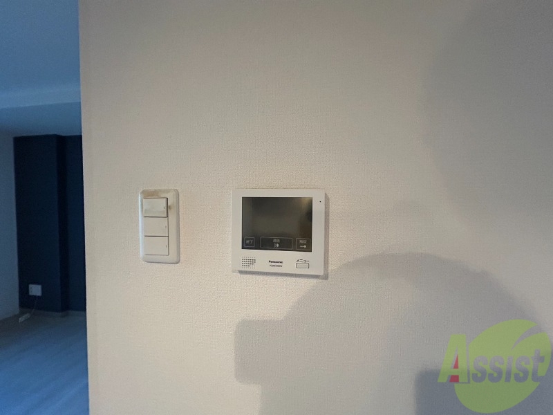 セキュリティ　ＴＶモニター付インターホンです。来客者の顔が見えるので安心！