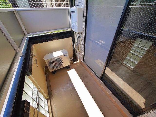 バルコニー　外からの目が気にならないバルコニーで洗濯物が干せます