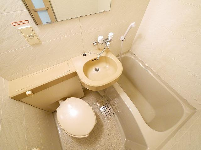 洗面設備　使いやすい洗面所です