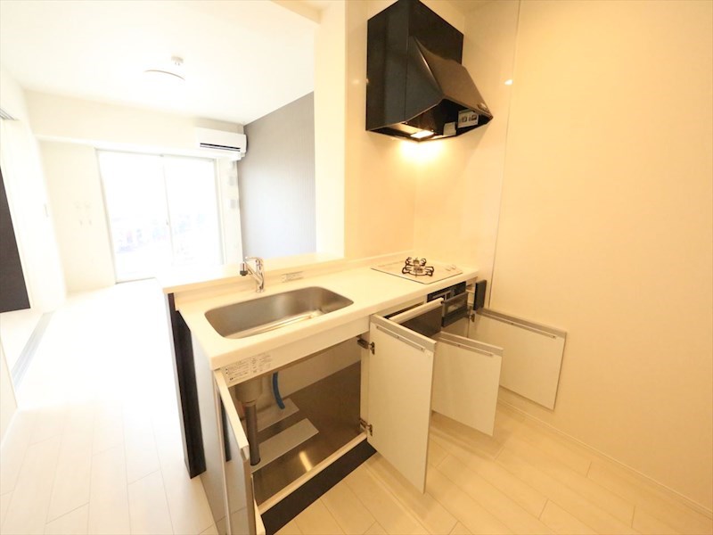 キッチン　システムキッチン（ガス2口コンロ・グリル付）