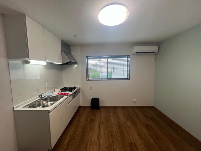 居室・リビング　使いやすい形の為、レイアウトを楽しめます♪