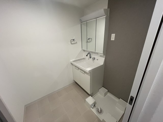 洗面設備　コンパクトで使いやすい洗面所