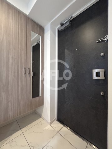 玄関　ファーストフィオーレ江坂グレイス　玄関