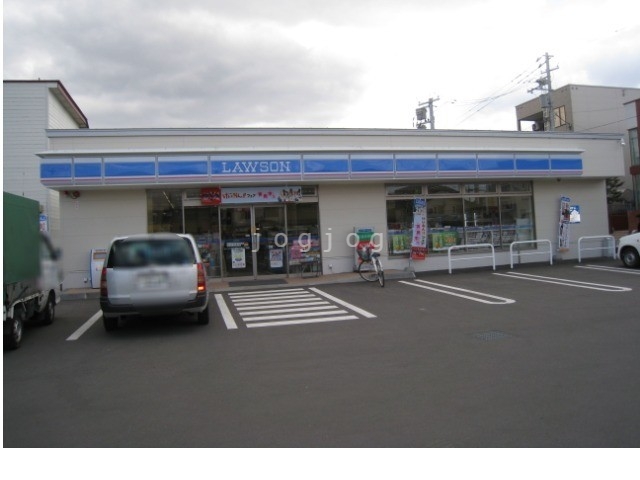 コンビニ　ローソン旭川豊岡7条3丁目店（コンビニ）まで1032m