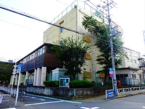 小学校　目黒区立中根小学校（小学校）まで1742m