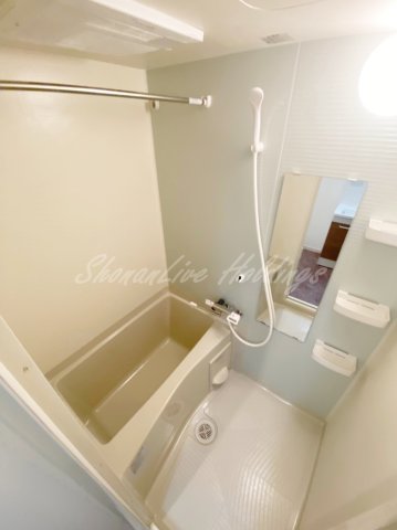 バス・シャワールーム　浴室乾燥機完備♪